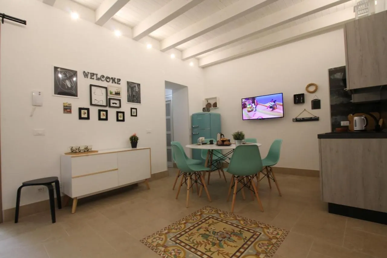Casa Diletta - Trapani Centro Storico Apartment 0*,  Italy